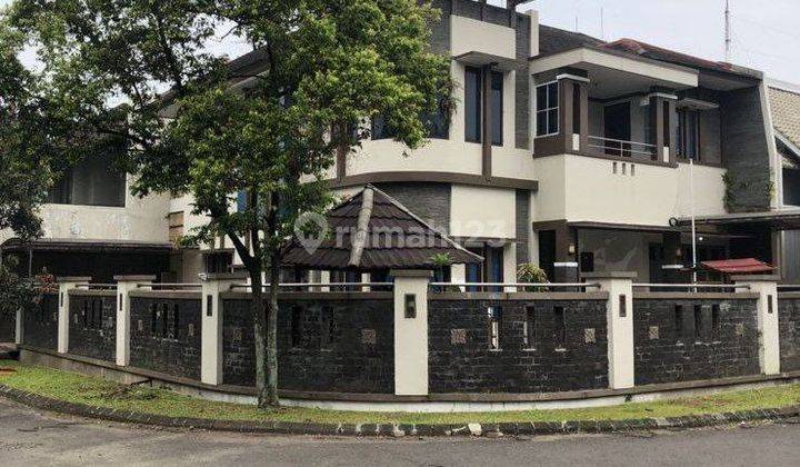 Rumah Mewah Lokasi Terbaik di Batununggal Indah 2