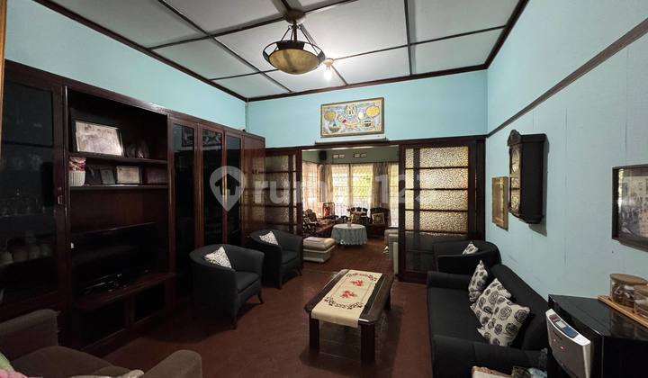 Rumah Klasik Lokasi Strategis Dekat Gedung Sate  2