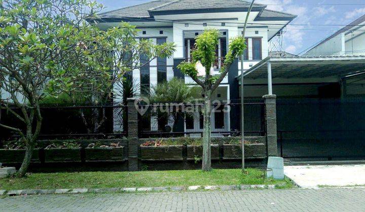 Rumah Mewah Semi Furnished Ada Kolam Renang Batununggal Indah 2