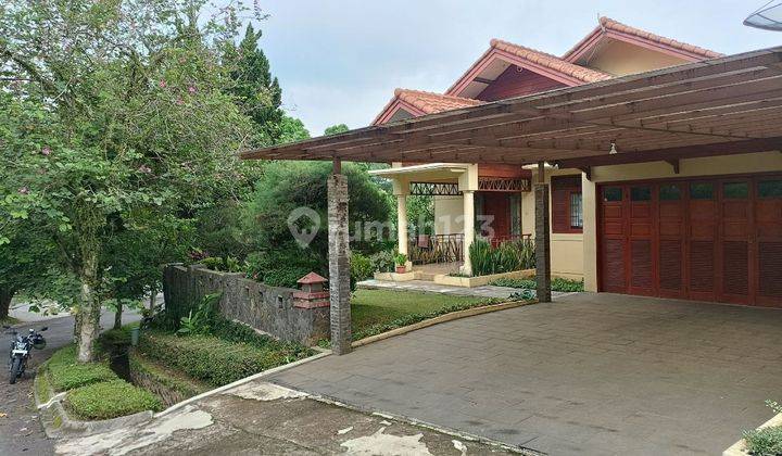 Rumah 2 Lantai Bagus Furnished di Resor Dago Pakar, Bandung 2