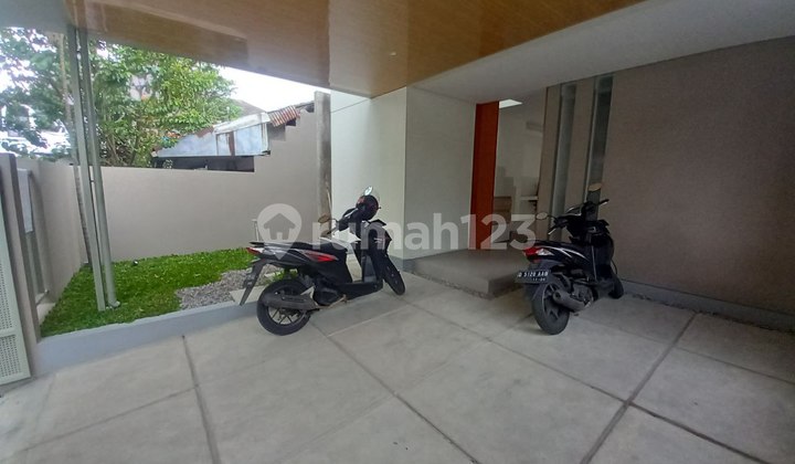 Rumah Baru Siap Huni Komplek Riung Bandung 2