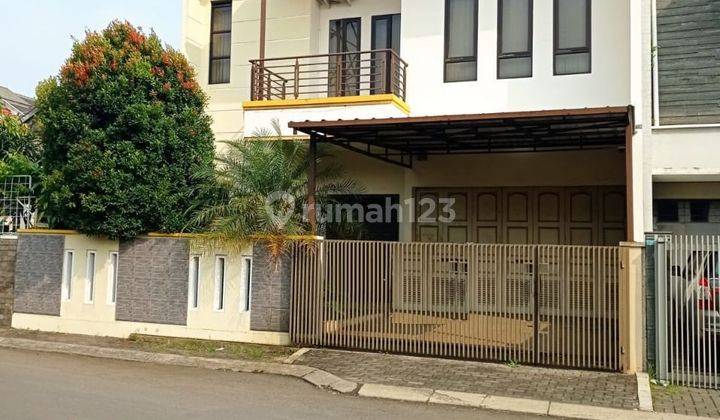 Rumah Bagus Sekali di Komp Singgasana Mekar Wangi, Bandung 1