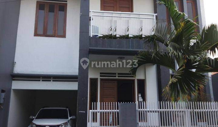 Rumah 2 Lantai Bagus di Buah Batu
, Bandung 1