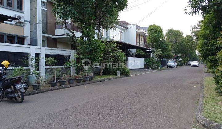 Rumah 2 Lantai Bagus di Batununggal Indah, Bandung 2