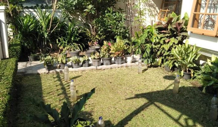 Rumah Lama Dekat Jalan Jakarta Antapani Bandung 2