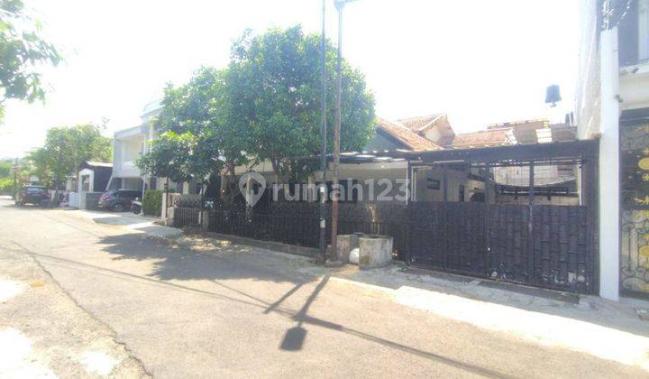 Rumah Klasik Dalam Komplek Strategis Sukaluyu Bandung 1