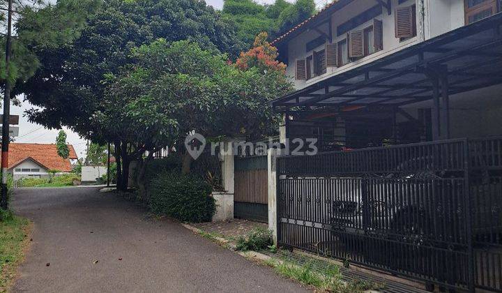 Rumah 2 Lantai Bagus Semi Furnished di Cigadung , Bandung 2