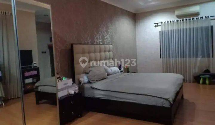 Rumah lux ada kolam renang setra murni bandung  2