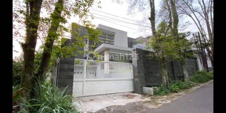 Rumah super lux di setrasari pasteur bandung 1