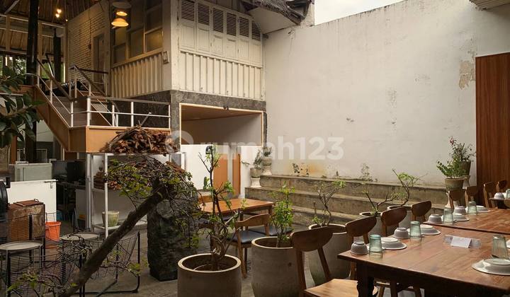 Dijual Cepat Cafe Aktif di Area Riau Bandung Lokasi Strategis