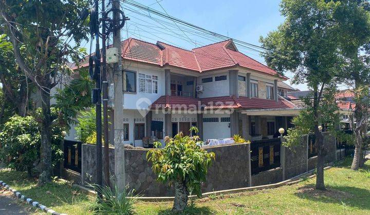 Rumah Mewah Sangat Luas Dalam Komplek Antapani Bandung Kota