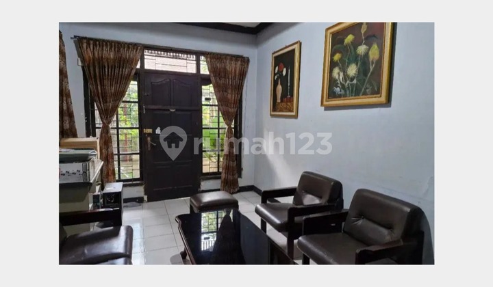 Well-maintained cheap house in BKR Pasirluyu, Bandung. 1