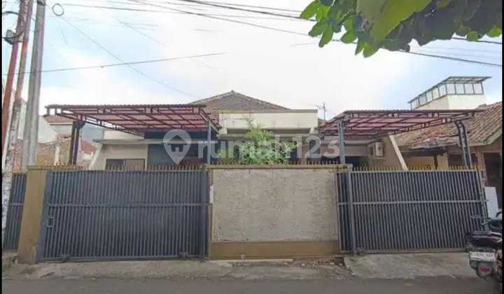 Single-Story House Arcamanik Endah Extension Very Close to Griya