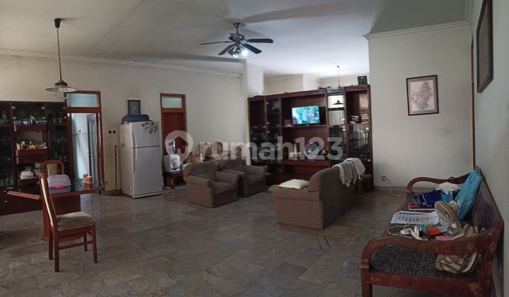 Rumah terawat lokasi bagus di turangga bandung  2