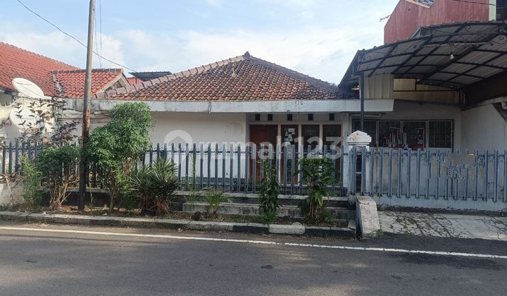 Rumah lama jalan besar di margahayu raya metro Rumah lama jalan besar di margahayu raya metro