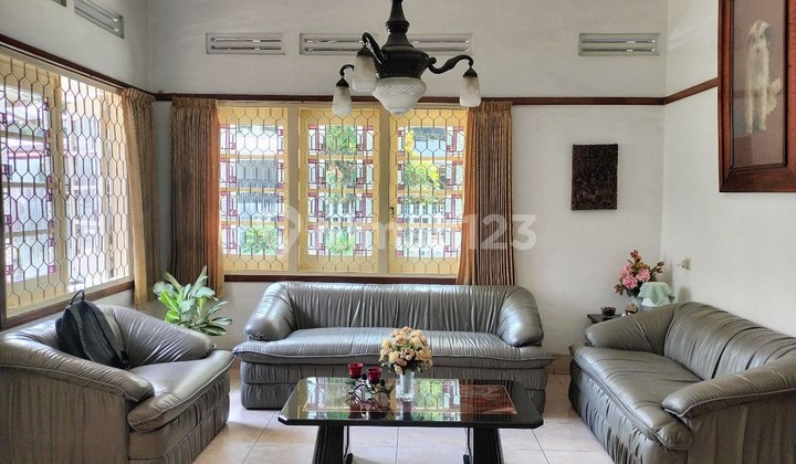 Rumah belanda strategis pusat kota lokasi favorit riau bandung