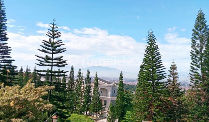 Rumah Mewah di Resor Dago Pakar View Langsung Kota Bandung 2