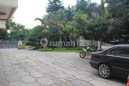 Rumah Luxury Tubagus Ismail Dago Bandung 2