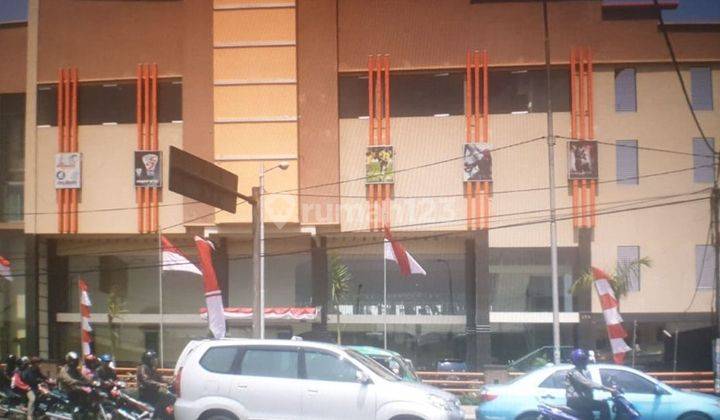 Gedung 4 Lantai Di Jalan Utama Soekarno Hatta Bandung 2