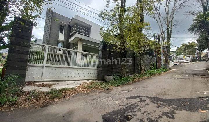 Rumah Baru 2 Lantai SHM di Setra Sari, Bandung 1