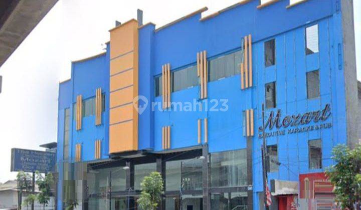 Gedung 4 Lantai Di Jalan Utama Soekarno Hatta Bandung 1