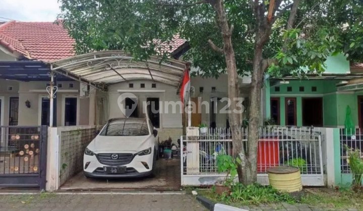 Rumah Terawat Di Komplek Antapani Bandung