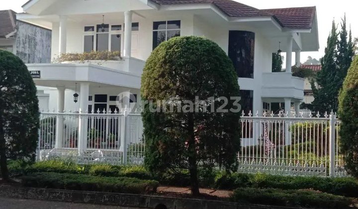 Rumah Villa Hook  Kondisi Bagus Setiabudi Bandung Utara 