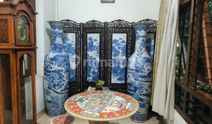 Rumah Lama Bangunan Belanda Terawat di Sayap Riau Bandung 2