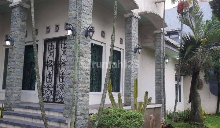 Rumah Besar Dalam Cluster Istana Kawaluyaan Soekarno Hatta 2