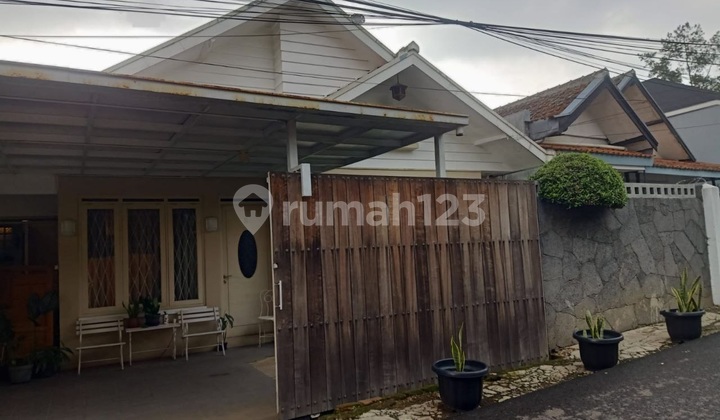 Rumah Terawat One Gate System Dekat Pusat Kota Bandung 2