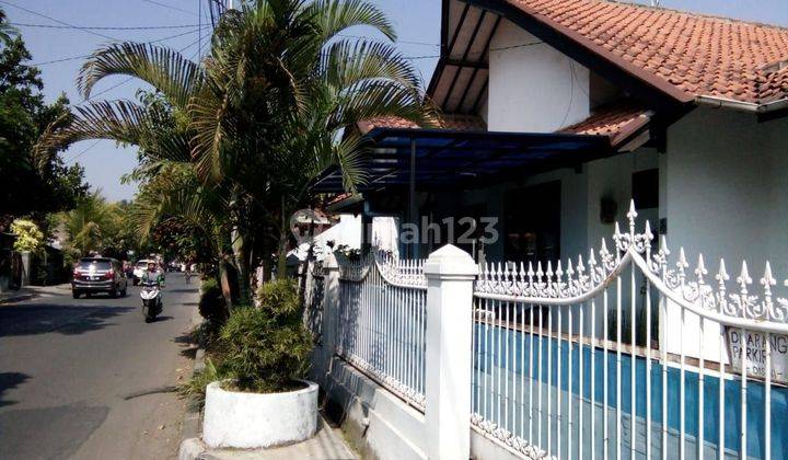 Rumah Terawat Di Jalan Utama Dekat Metro Margahayu Bandung 2