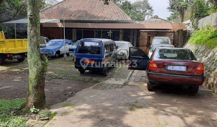 Rumah Lama Hitung Tanah di Cipaganti Raya 2