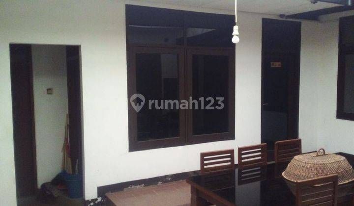 Rumah Lama 2 Lantai Terawat Di Sukaluyu Bandung 2