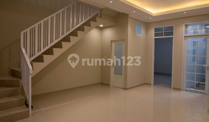 New 2-Story House in Arcamanik, Bandung 2