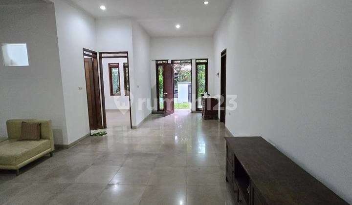 Nice Ready-to-Live House in Batununggal Complex Nice Ready-to-Live House in Batununggal Complex