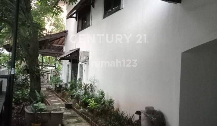 Rumah Sewa 5 Kamar Bergaya Vila Di Kayumas Tengah Pulo Gadung 2