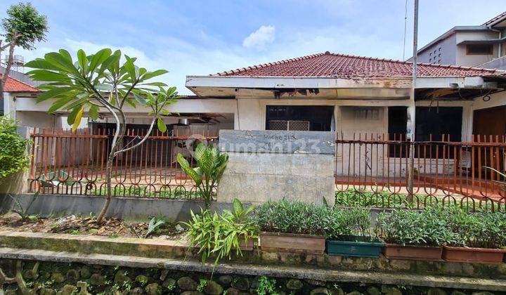 Rumah Tua di Jl kayu putih 1