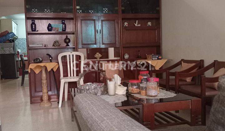 Rumah di Rawamangun Lokasi Strategis Area Perumahan 2