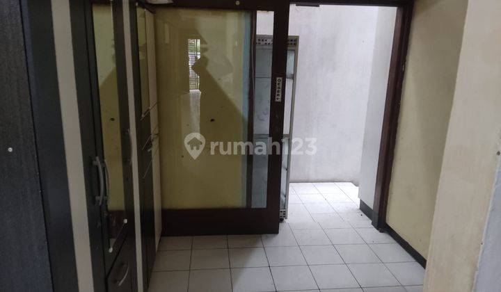 Sewa Rumah jl pelikan sudah renovasi tinggal masuk 1