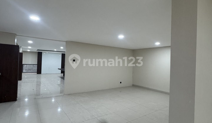 Gedung Perkantoran 4Lt Mainroad Dewi Sartika Bagus Kokoh