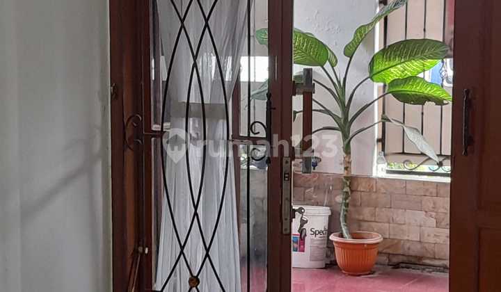 DISEWAKAN RUMAH TAMAN KOPO INDAH 1, 2 Lantai DISEWAKAN RUMAH TAMAN KOPO INDAH 1, 2 Lantai