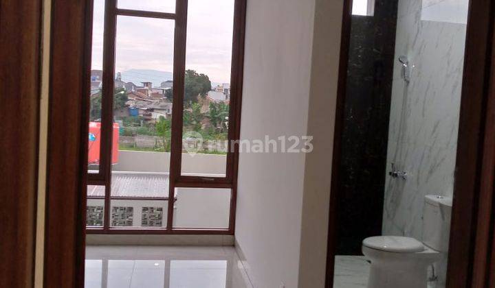 Dijual rumah baru Baru bagus siap huni di mekarwangi 2