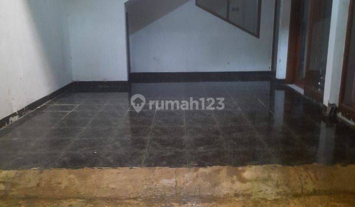 Disewa Rumah 2 Lantai Bagus di Setra wangi semi Furnish  2