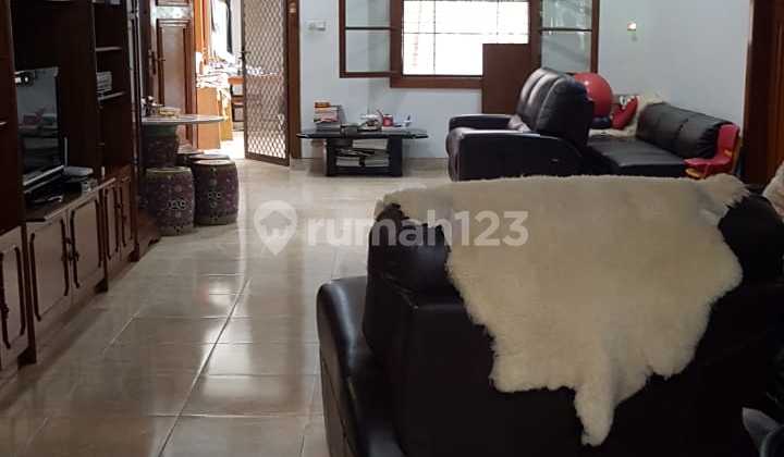 Dijual Rumah Asri Sayap Riau Bandung Lingkungan Tenang 2