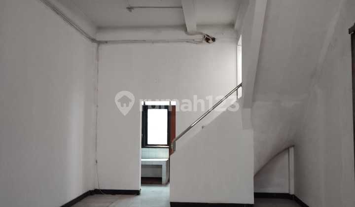 Ruko 2 Lt Strategis Cibaduyut Raya Cocok untuk Toko / Apotik / Ekpedisi