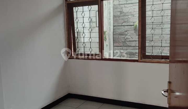 Strategic 2-Storey Shop House on Cibaduyut Raya, Suitable for Shops / Pharmacies / Expeditions 2