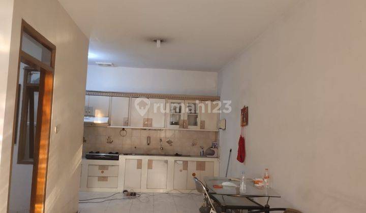 Disewakan Rumah Bagus 2lt Semi Furnish Di Taman Kopo Indah 2 1