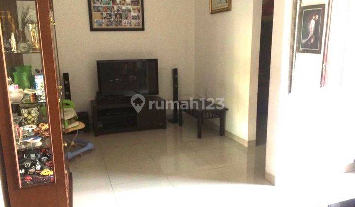 Disewakan Rumah Puri Beta 2 2,5Lantai Siap Huni 3