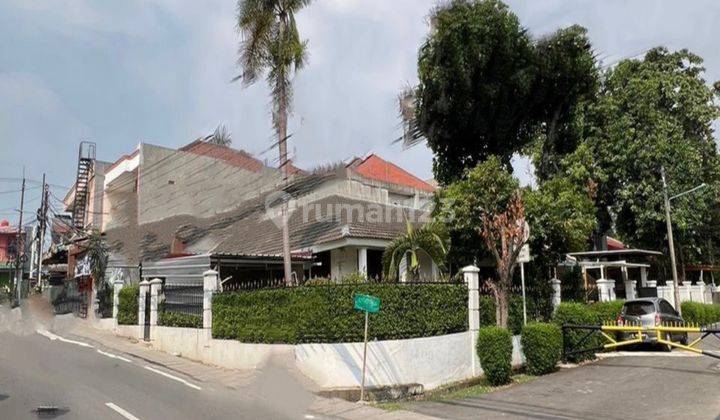 Rumah Pinggir Jalan Di Komplek Dki joglo Jakarta barat Hook 1