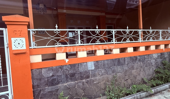 For Rent House by Puri Beta Road, Suitable for Residence and Any Business, Busy Area. 2